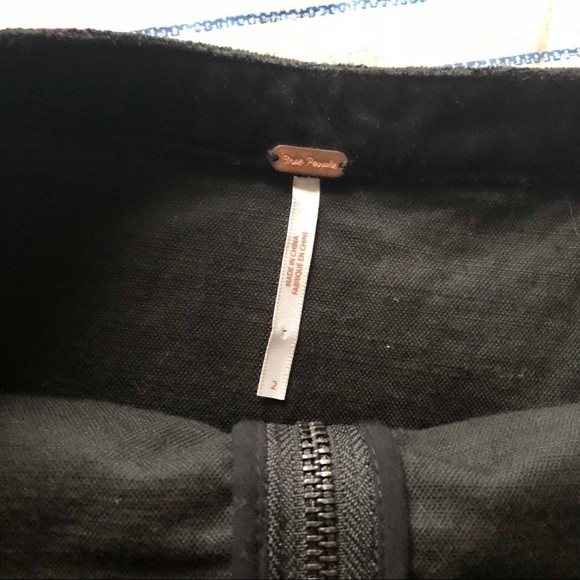 HP ✨ FP Black Velvet Zip Front Mini Skirt Size 2 - Picture 4 of 4